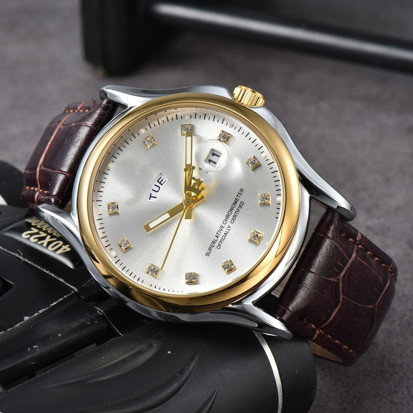 2025 New Luxury Men's Automatic Watch, Sapphire Crystal, Date Display, 100M Waterproof, Genuine Leather Strap, Business Casual